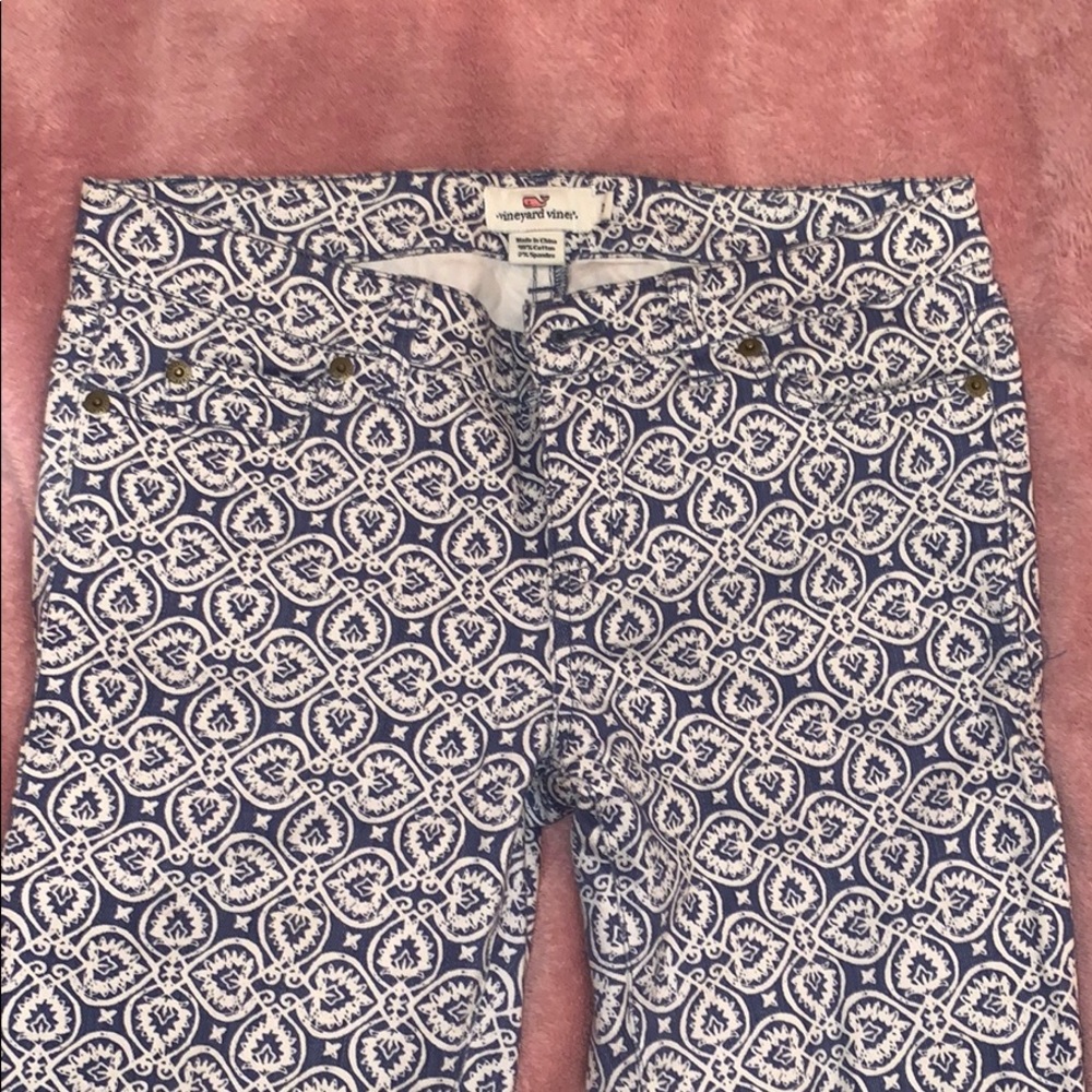Vineyard vines patterned jeans size 2
